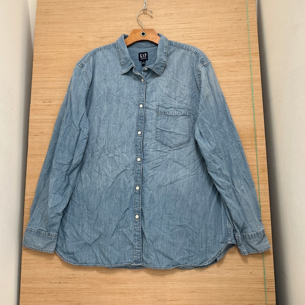 Gap Denim Womens XXL Light Wash Chambray Button Down Shirt Long Sleeve 6355